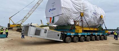 Marine Maroc moved a 361 tons turbine and a 295 tons generator on a SPMT side-by-side configuration.