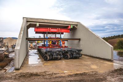 Un puente cierra el hueco existente