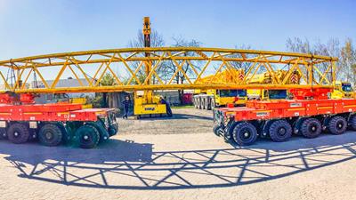 Turntable set on SPMT self-propelled vehicle at Eisele