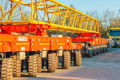 Turntable set on SPMT self-propelled vehicle at Eisele