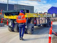 Für die verschiedenen Transporteinsätze auf der Großbaustelle vertrauen die Spezialisten auf drei selbstangetriebene 2-Achs Eco1000 von Cometto.