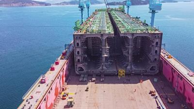 6 blocs, 63 781 tonnes - quel puzzle de navire impressionnant !