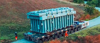 Ein 340-Tonnen-Transformator durch Italien