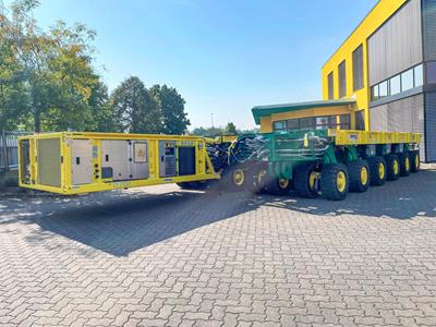 Das Volumen der neuen Flotte im markanten Gelb und Grün umfasst 12 Achslinien SPMT mit einem Power Pack mit einer Leistung von 105 Kilowatt und einem weiteren mit 202 Kilowatt.