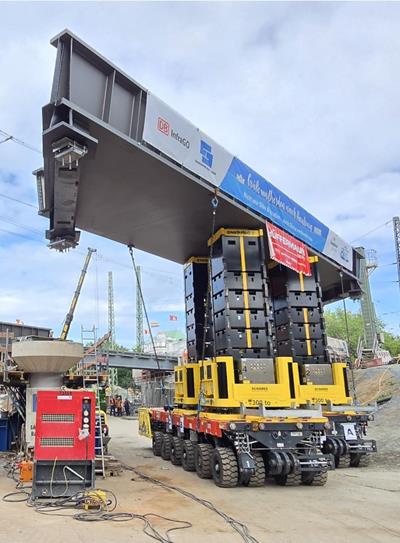 Transporte por puente en pleno centro de Hamburgo
