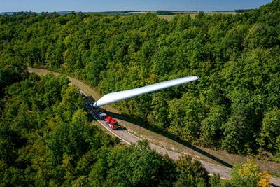 Primicia en palas eólicas en Francia