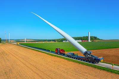 Primicia en palas eólicas en Francia
