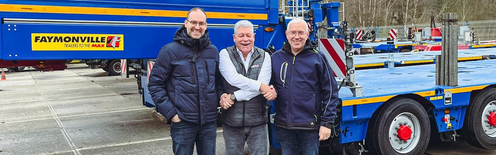 P. Adams Trasporti Pesanti rafforza la flotta di sollevatori di pale con il BladeMAX1000