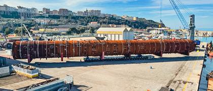 Heavy goods are usually transported in a one piece or in large individual parts on self-propelled modular transporters from the Cometto MSPE range.