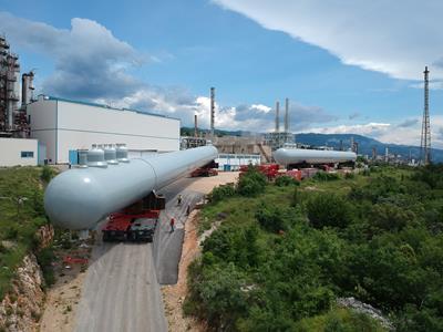 Fagioli transportiert 80m-Behälter von Italien nach Kroatien