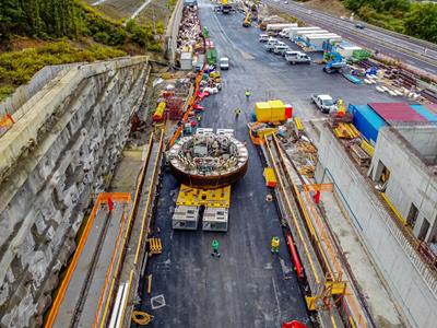 La combinación de 20 ejes tipo Cometto MSPE 2,43 con una carga por eje de 40 t proporciona una capacidad total de carga útil de aproximadamente 720 t.