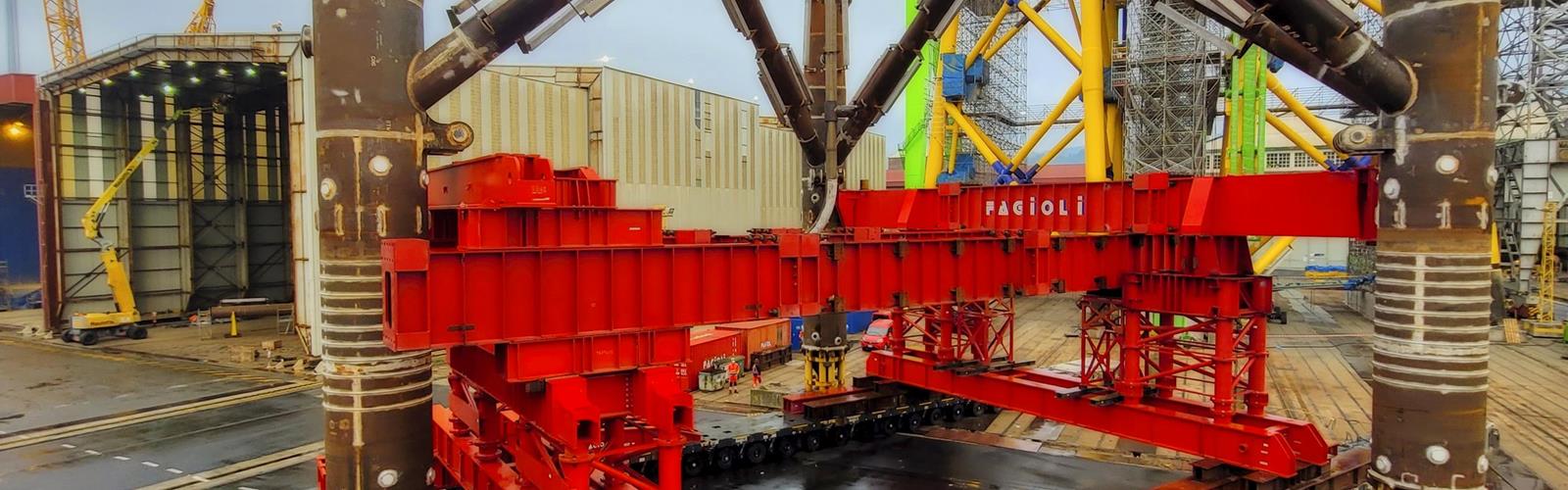 Fagioli, société de transport globalement renommée, a été contracté par Navantia pour le transport SPMT et les opérations de chargement de plusieurs jackets.